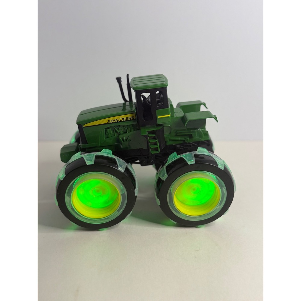 John Deere Monster Treads Lightning Wheels Tractor Toy Green Light Up Wheels